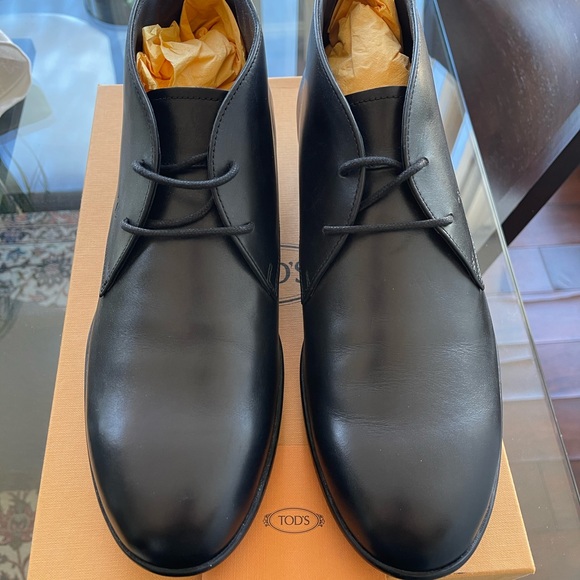 Tod's Men's Black Chukka Boots - Picture 5 of 10